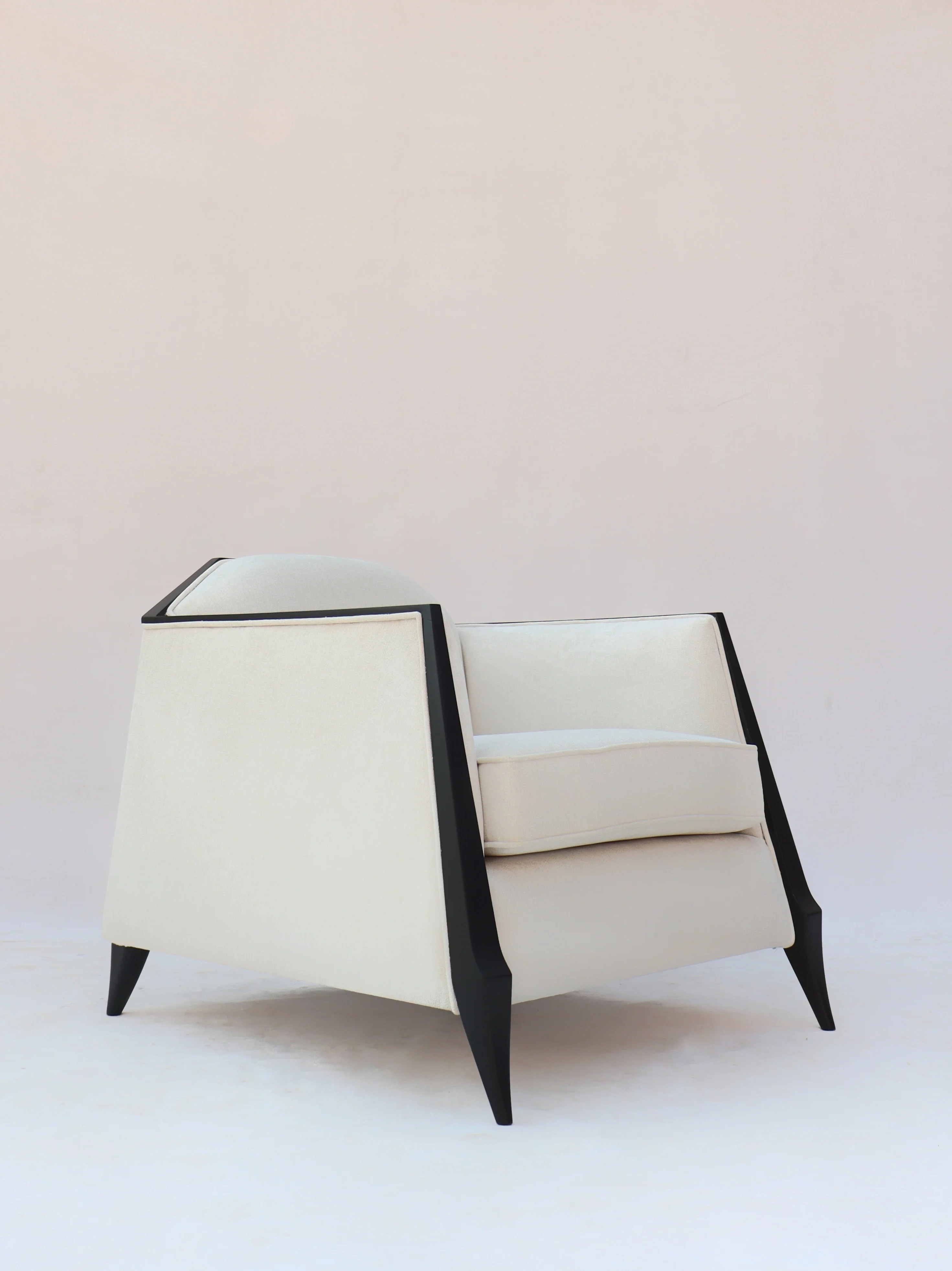 EDGE CHAIR