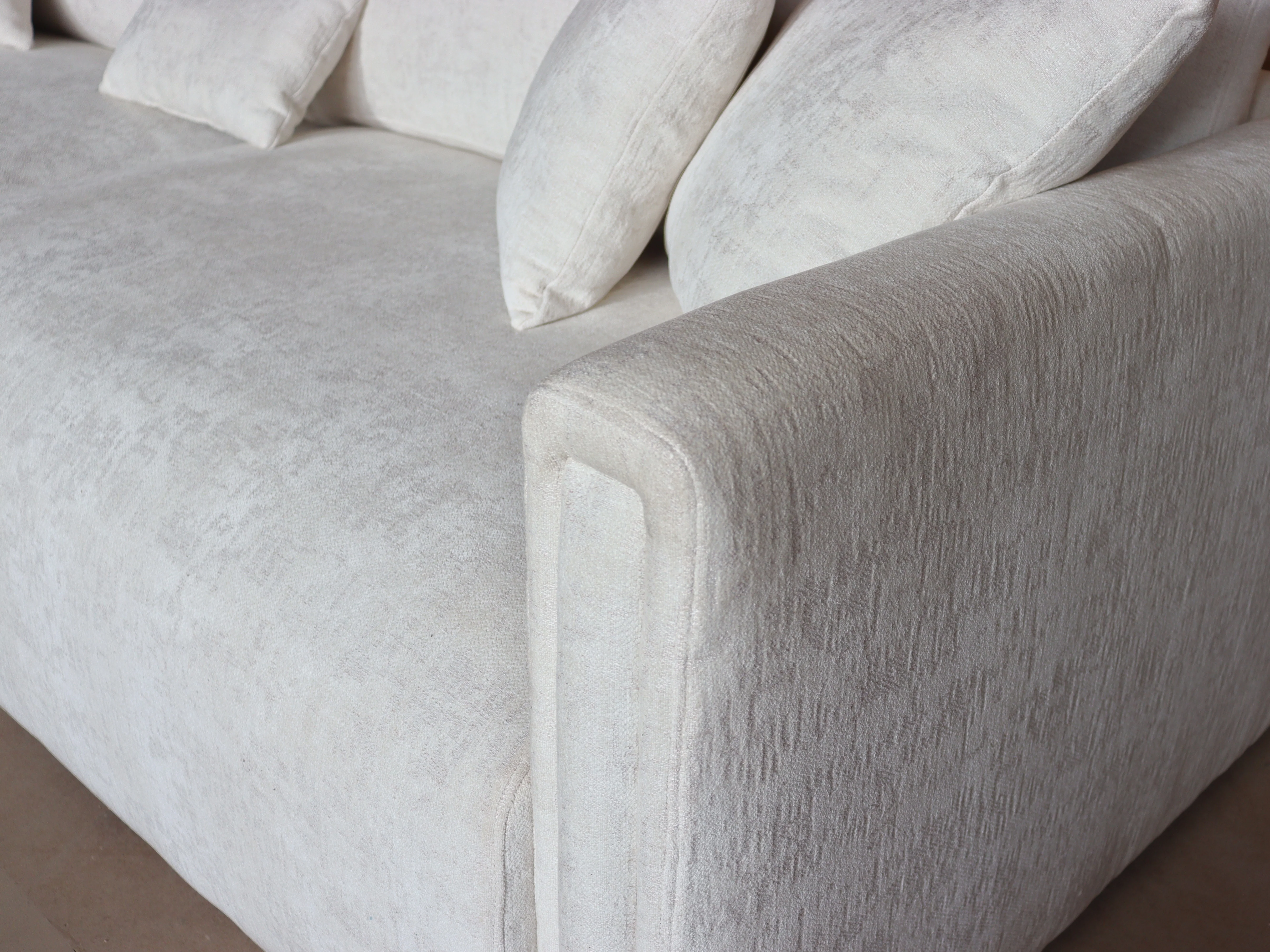 Epsilon Sofa - Image 3