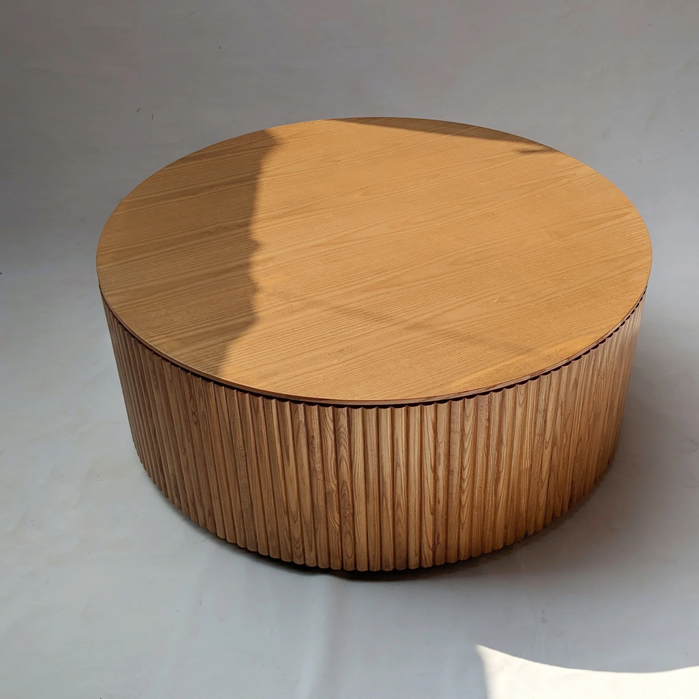FLUTED COFFEE TABLE - Image 3