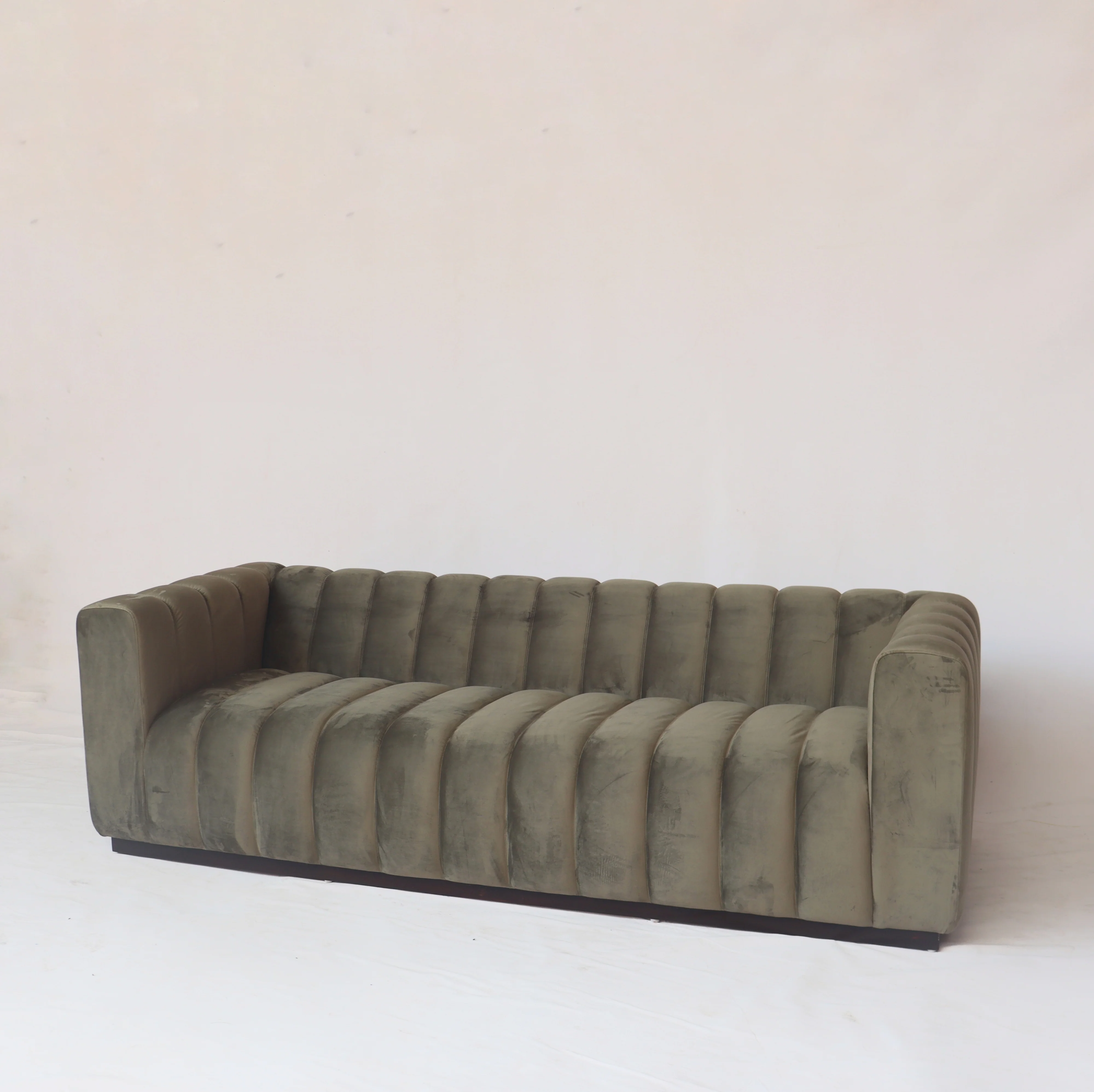 FLUTED SOFA - Image 3