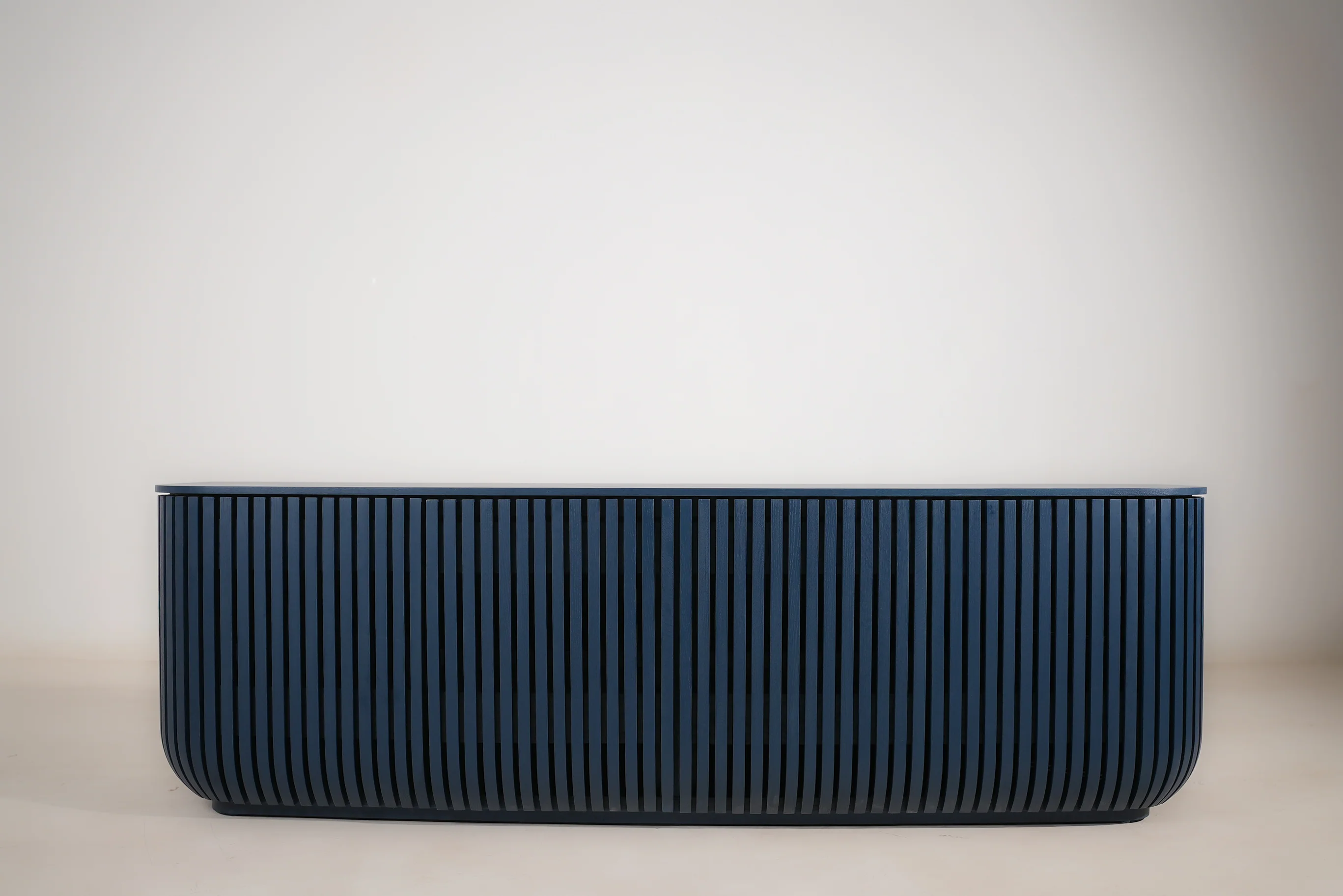 HOVER SIDEBOARD - Image 2