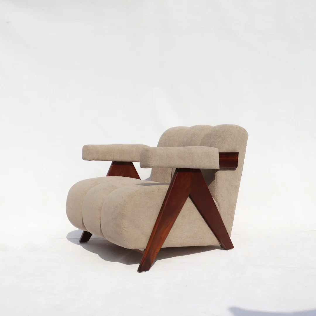 PIERRE LOUNGE CHAIR