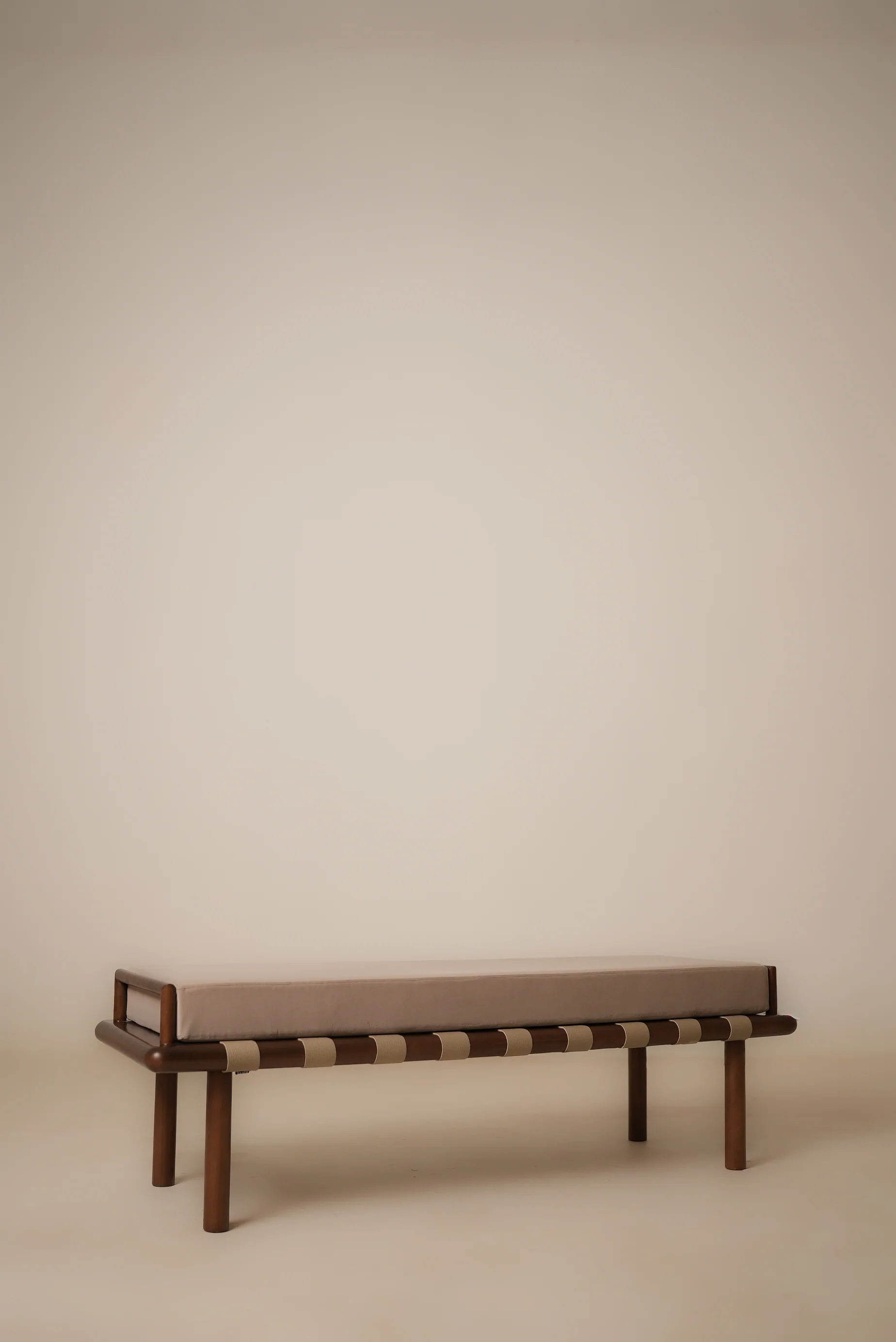 RIZ OTTOMAN - Image 2