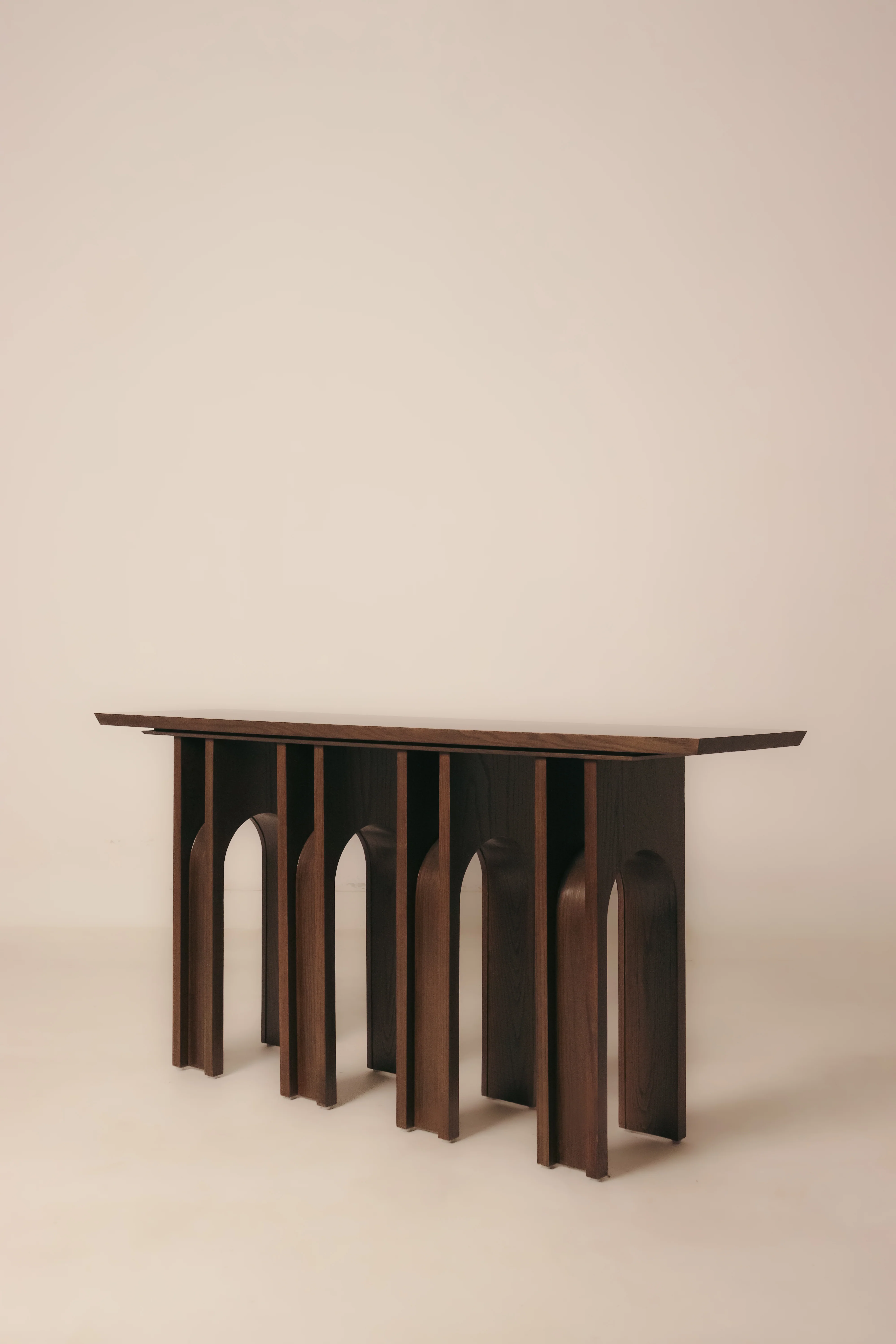 ROMAN CONSOLE