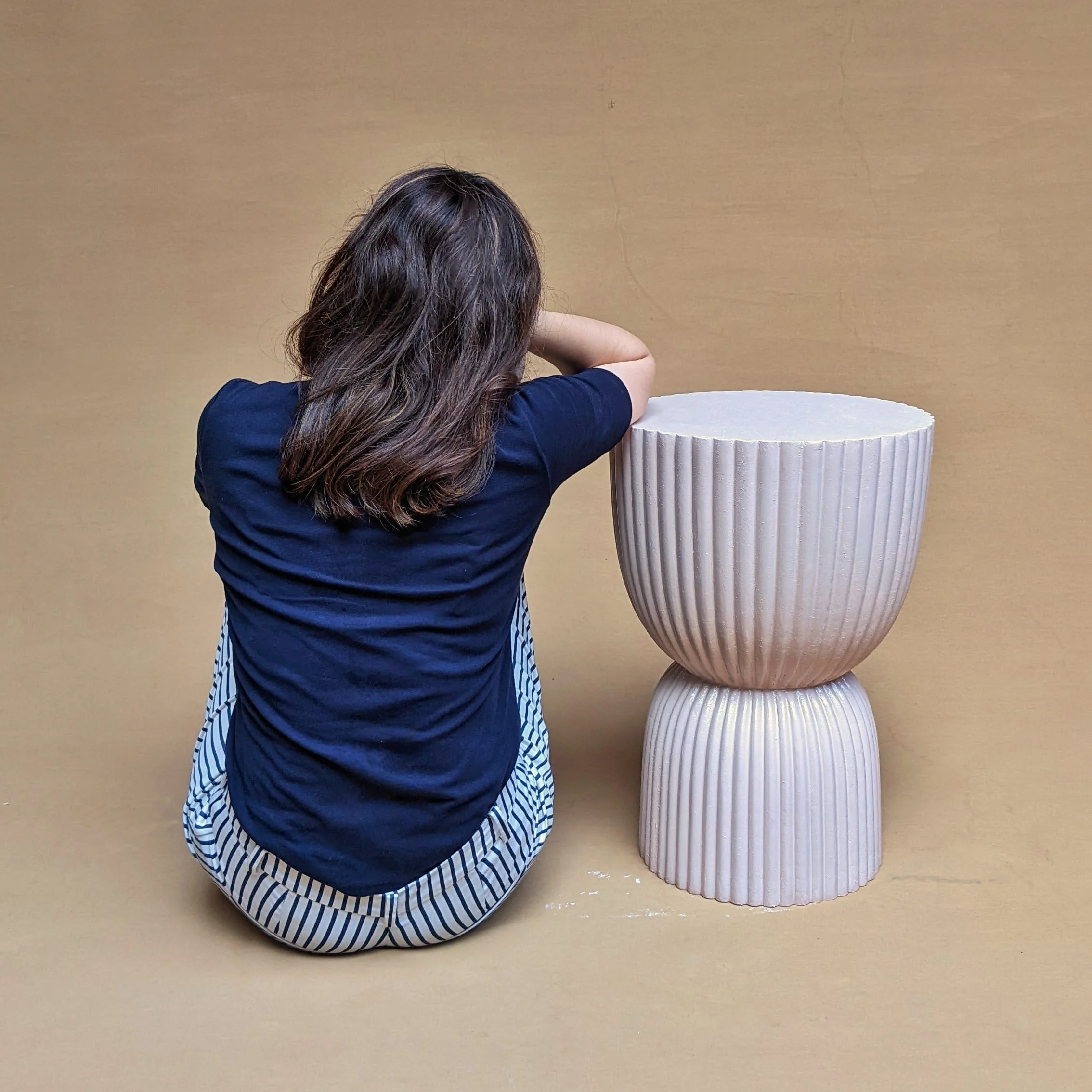 ROUND FLUTED SIDETABLE - Image 3