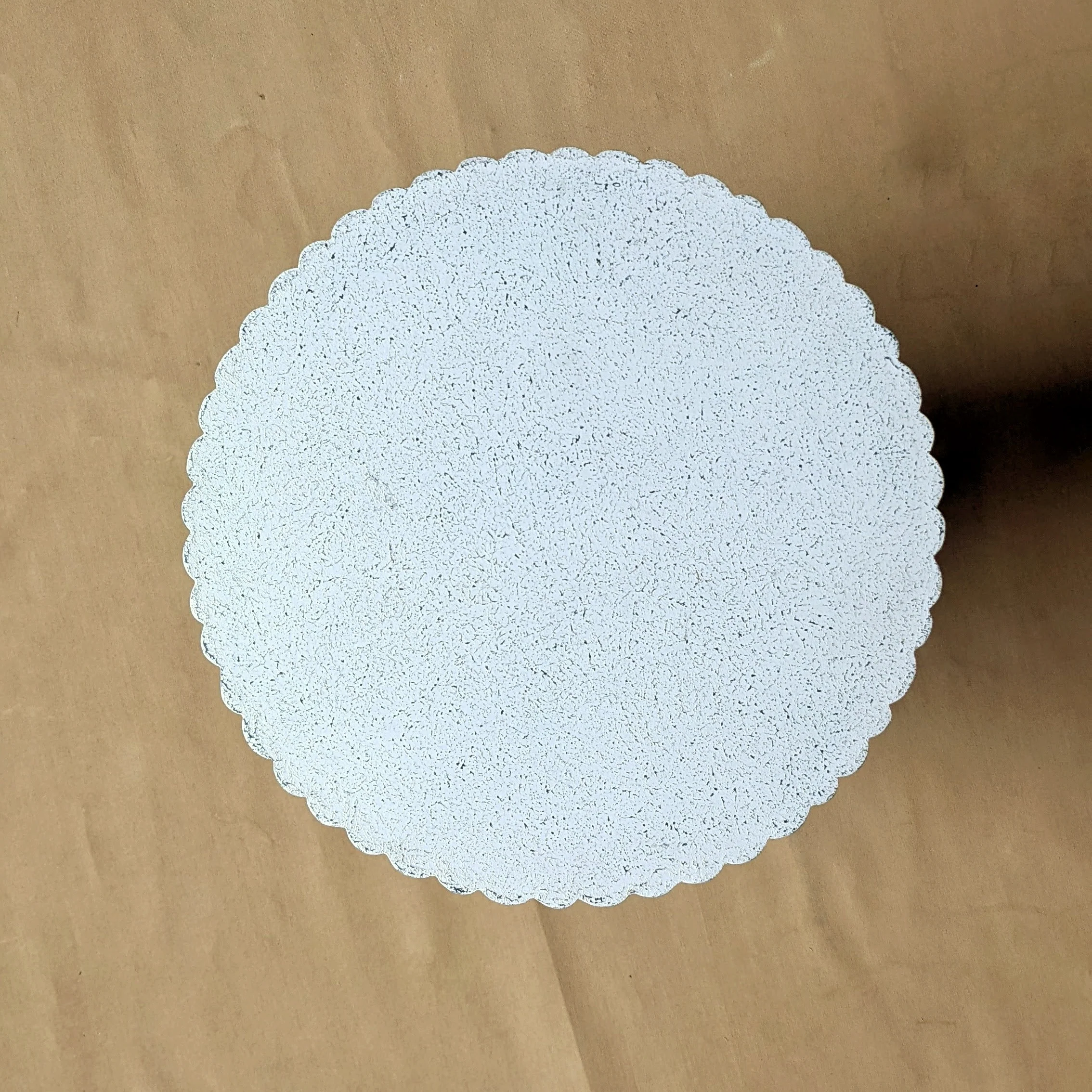 ROUND FLUTED SIDETABLE - Image 4